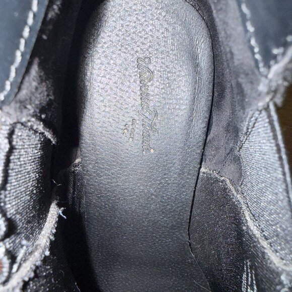 Universal Thread black suede like ankle booties Size 8 - Picture 3 of 5